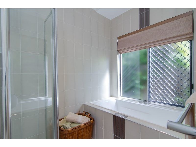 6 Pambula Close, Kewarra Beach QLD 4879