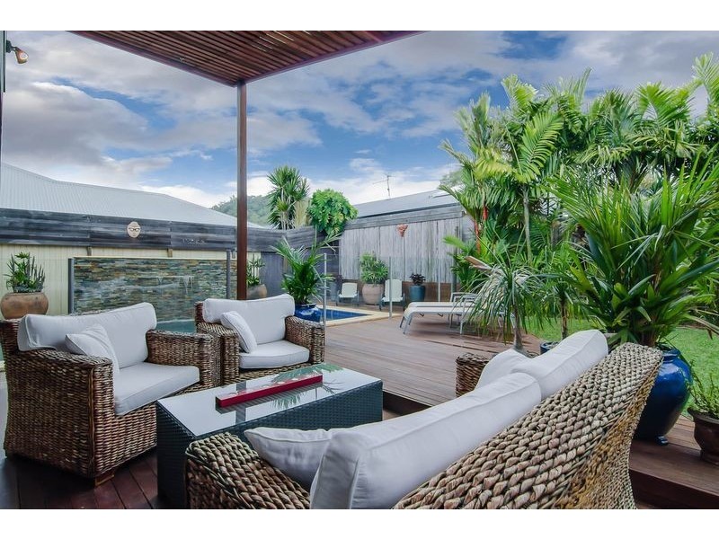 6 Pambula Close, Kewarra Beach QLD 4879