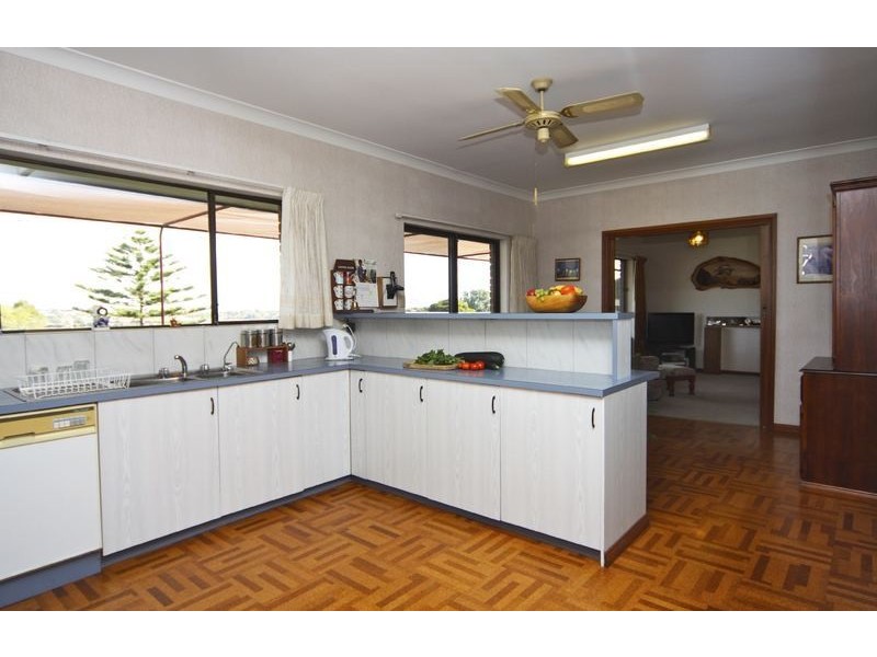 12 Geoffrey Ave, Port Noarlunga SA 5167