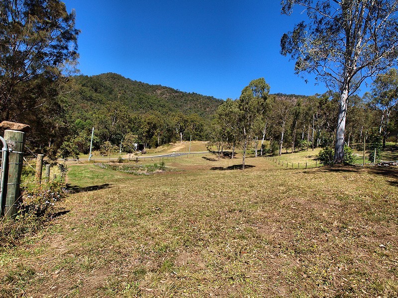 2 Lyell Court, Mount Samson QLD 4520