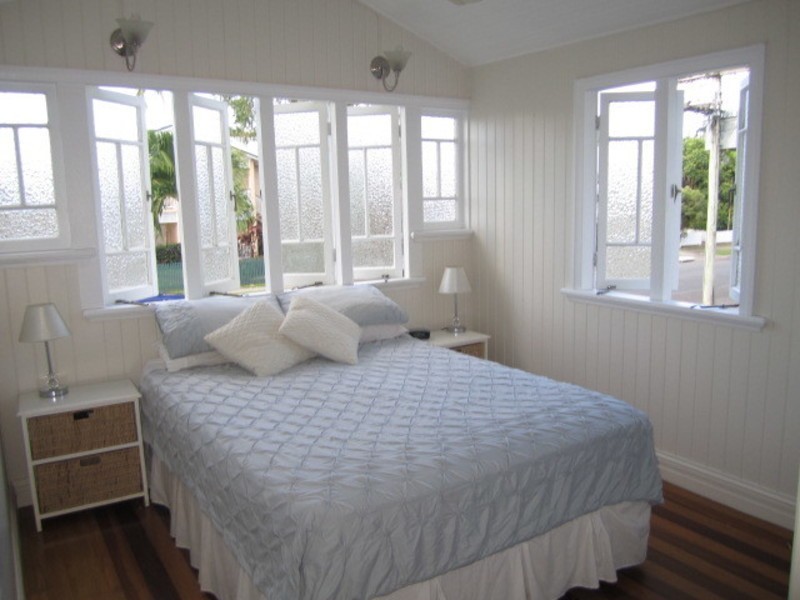 19 Rose Street, Westcourt QLD 4870