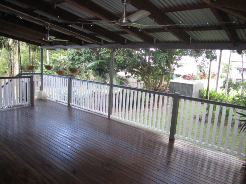 19 Rose Street, Westcourt QLD 4870