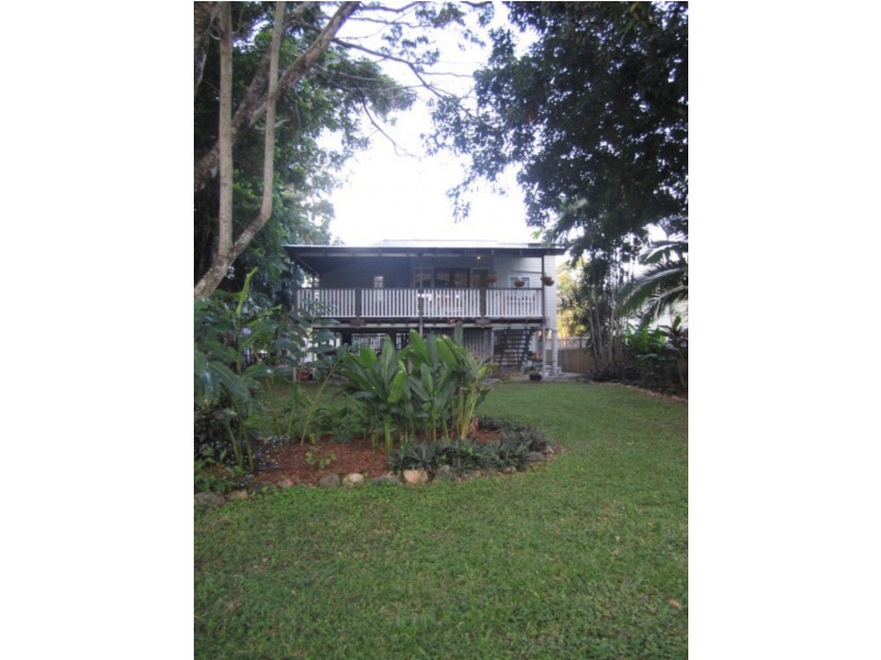 19 Rose Street, Westcourt QLD 4870