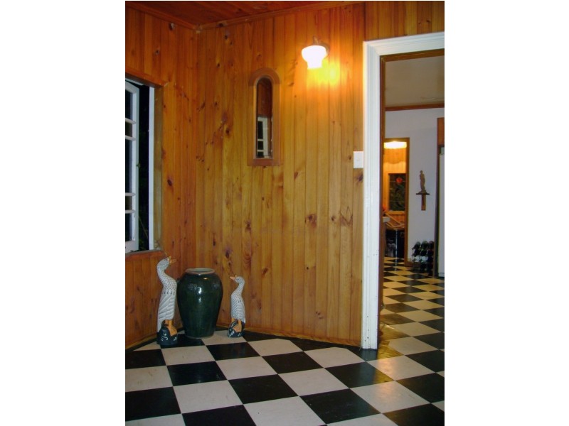 397 Hawkesbury Road, Anstead QLD 4070