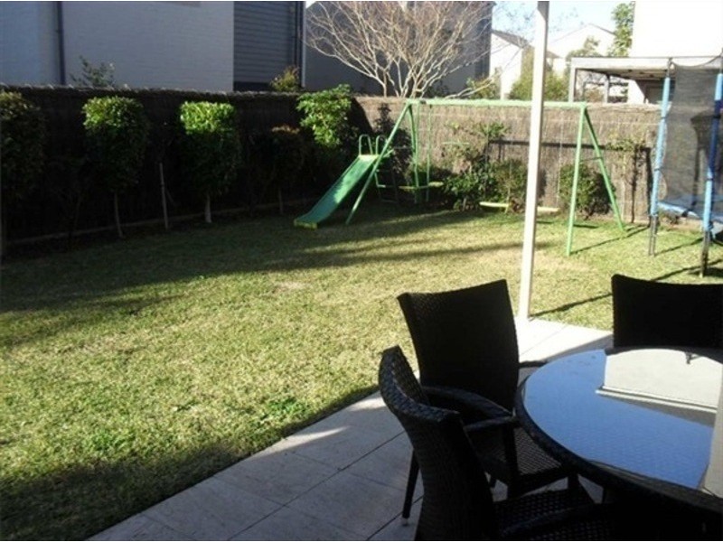 35 Henricks Avenue, Newington NSW 2127