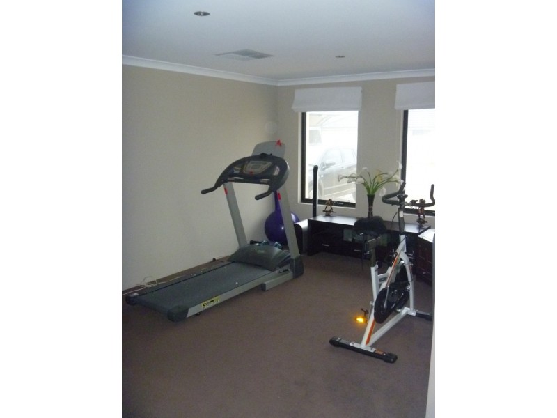 14 Sorrento Turn, Secret Harbour WA 6173