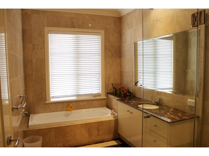 350 St Kilda Street, Brighton VIC 3186