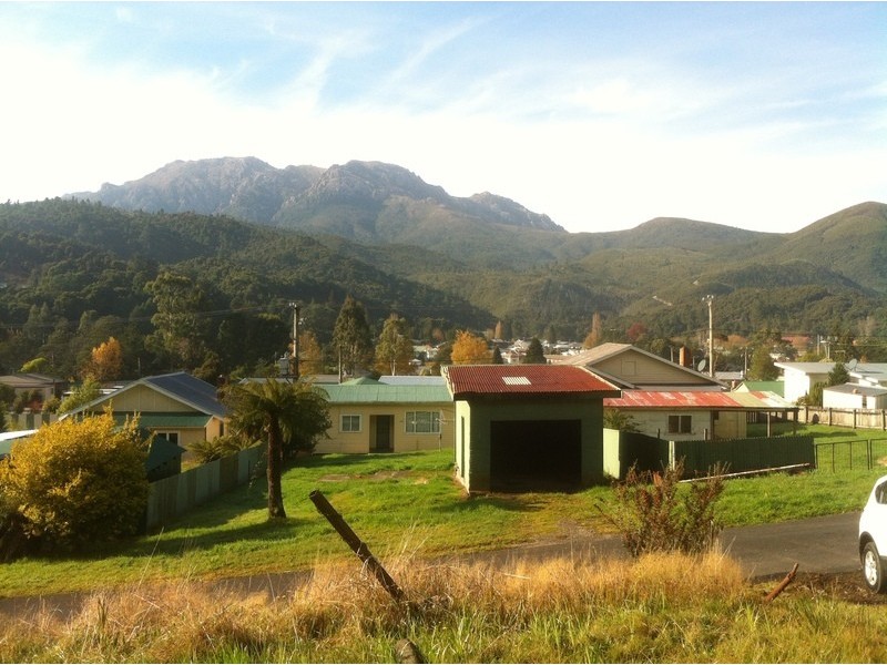 14 Henry st, Queenstown TAS 7467