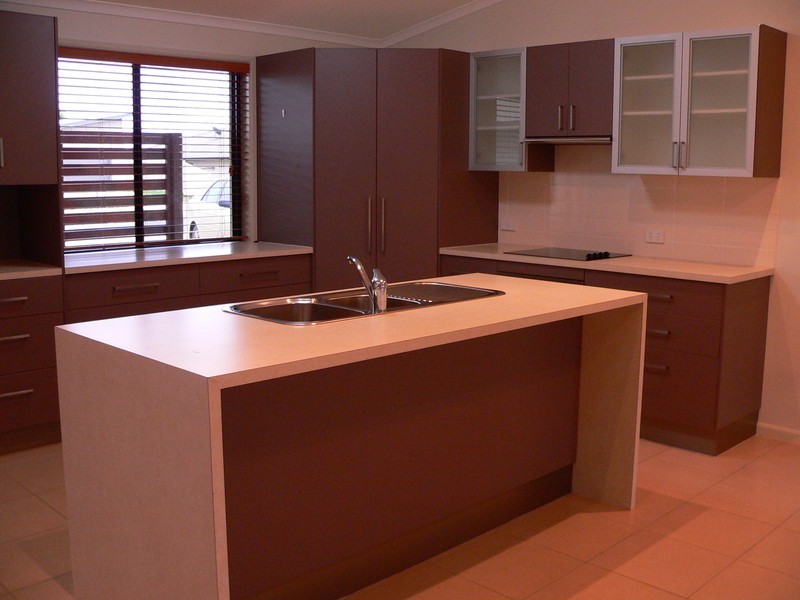 2/10 Mooney Crescent, Emerald QLD 4720