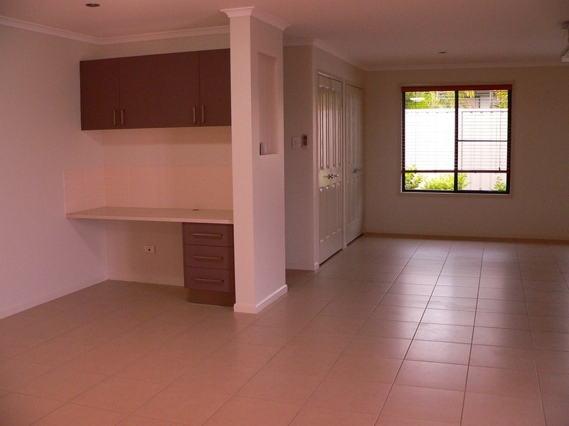 2/10 Mooney Crescent, Emerald QLD 4720