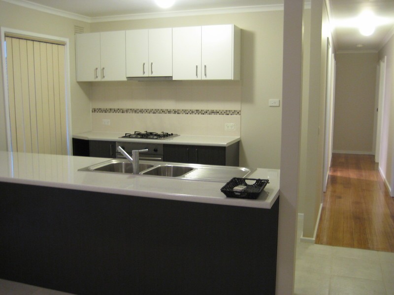 17 Mimosa Crescent, Churchill VIC 3842