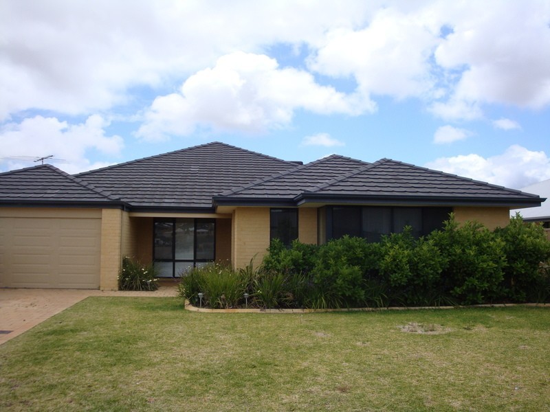 9  Kansas Lane, Hocking WA 6065