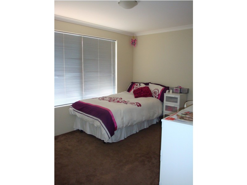 9  Kansas Lane, Hocking WA 6065