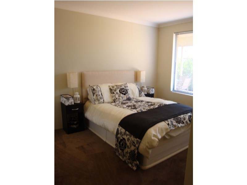 9  Kansas Lane, Hocking WA 6065