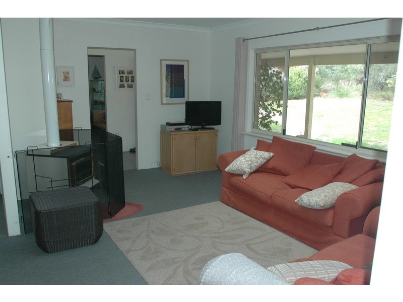 205 Patrick Place, Mundaring WA 6073