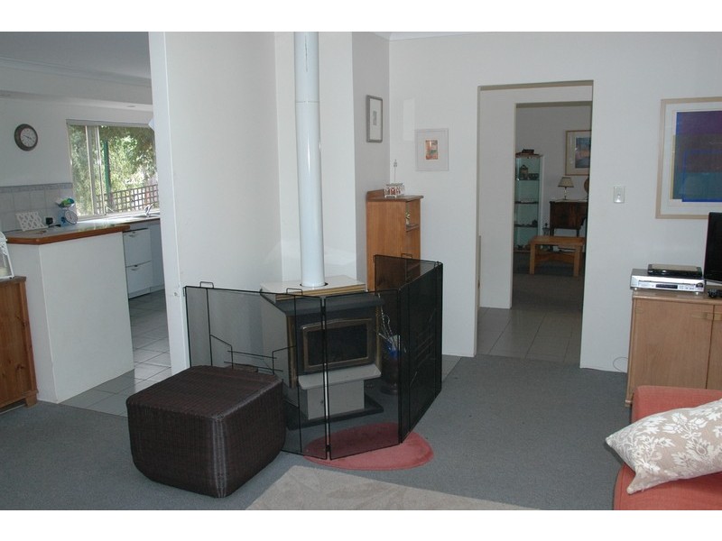 205 Patrick Place, Mundaring WA 6073