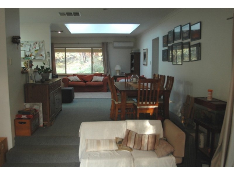 205 Patrick Place, Mundaring WA 6073