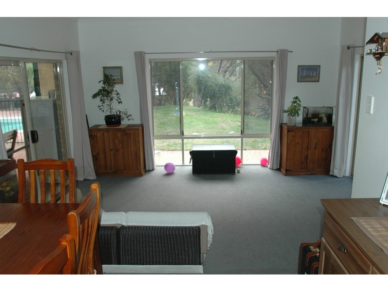 205 Patrick Place, Mundaring WA 6073