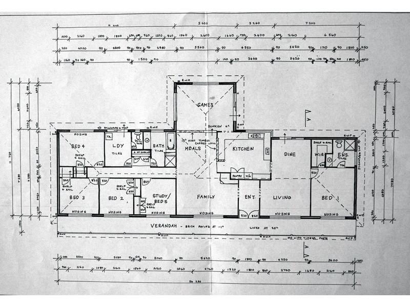 205 Patrick Place, Mundaring WA 6073
