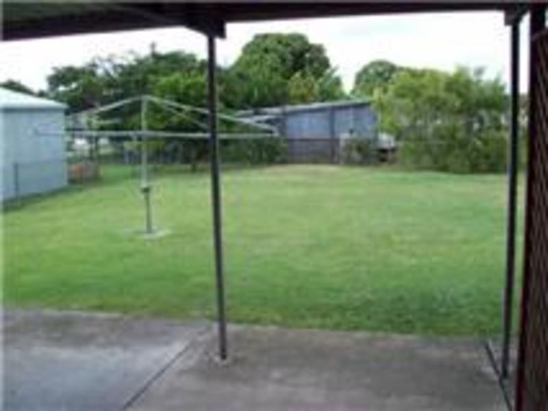 8 Premier Street, Maryborough QLD 4650