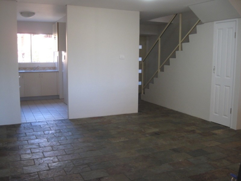 Macquarie Fields NSW 2564