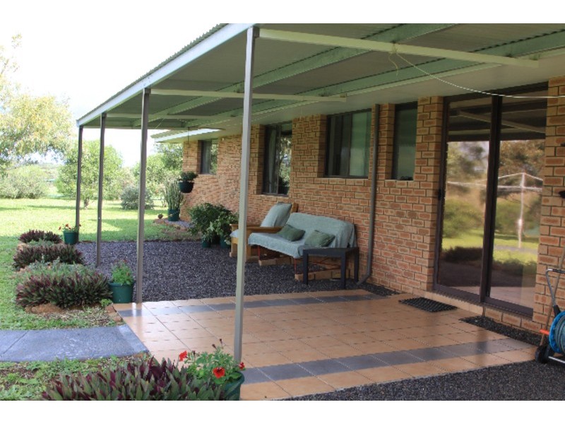 393 Isseka Road East, Bowes WA 6535