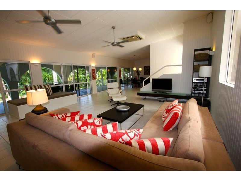 2-4 Lambus Street, Palm Cove QLD 4879