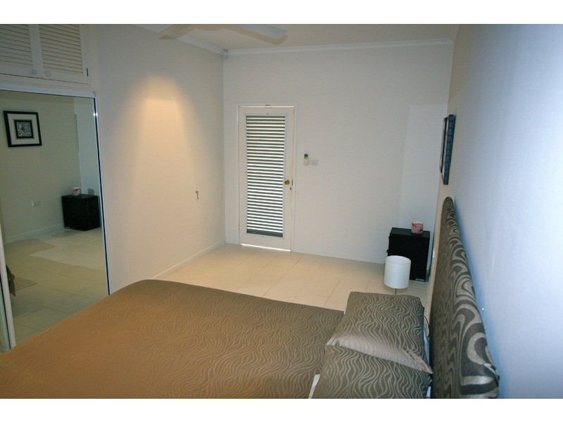 2-4 Lambus Street, Palm Cove QLD 4879