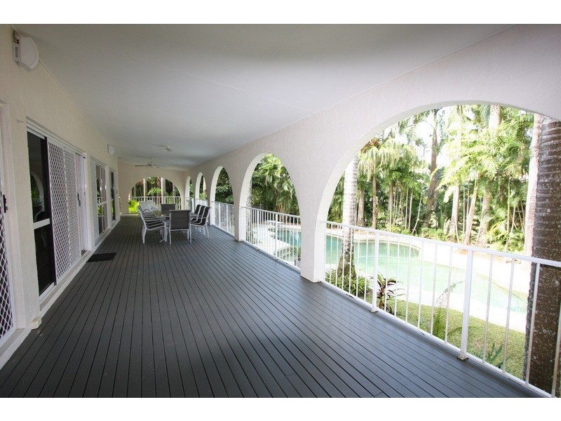 2-4 Lambus Street, Palm Cove QLD 4879