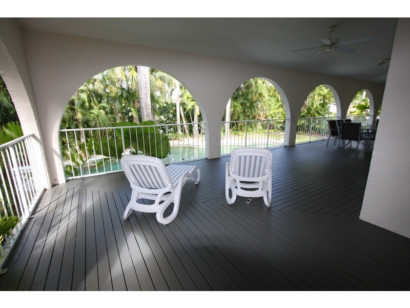 2-4 Lambus Street, Palm Cove QLD 4879