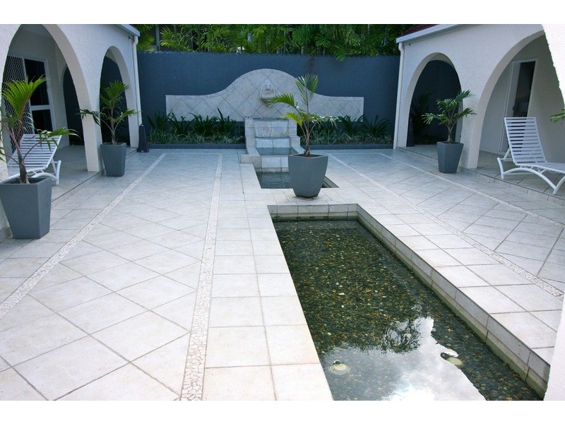 2-4 Lambus Street, Palm Cove QLD 4879