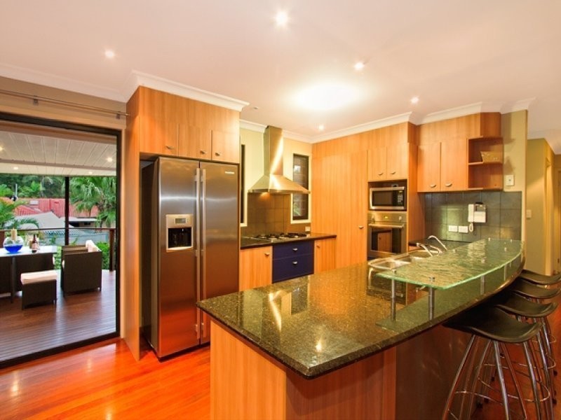 215 Mallawa Drive, Palm Beach QLD 4221