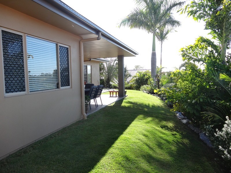 100 Emmadale Drive, New Auckland QLD 4680