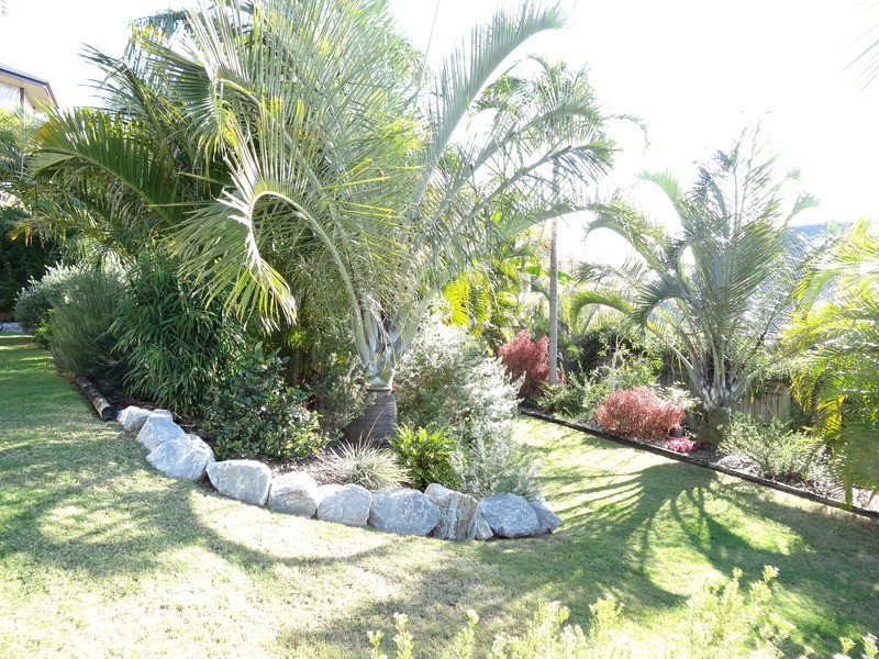 100 Emmadale Drive, New Auckland QLD 4680