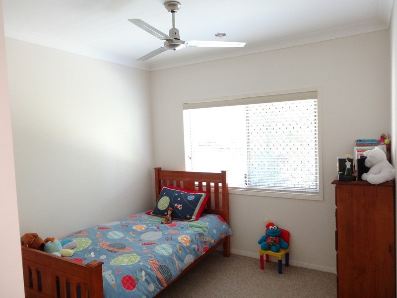 100 Emmadale Drive, New Auckland QLD 4680
