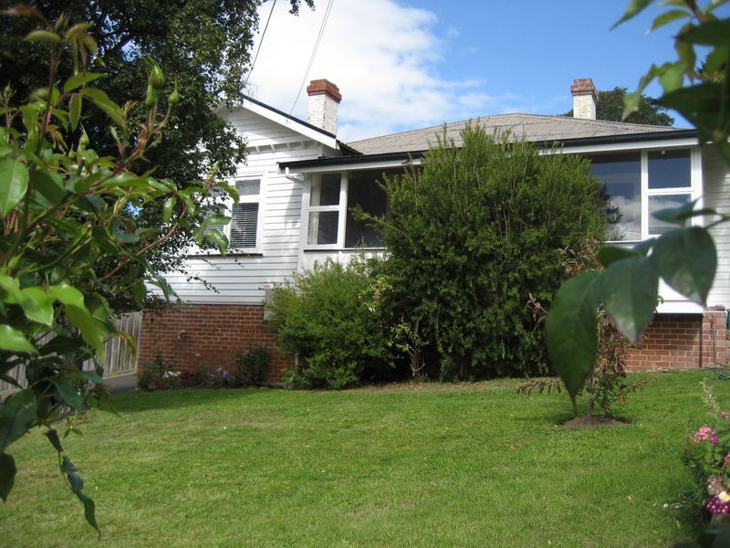 81 Lord St, Sandy Bay TAS 7005