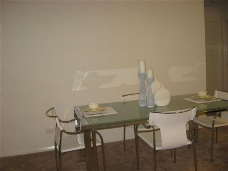 17/2 Stockton Bend, Cockburn Central WA 6164