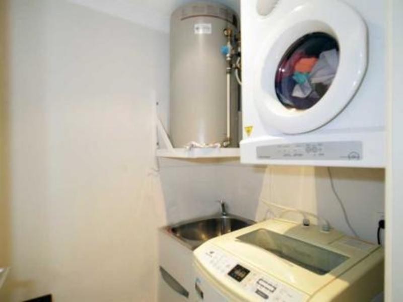 17/2 Stockton Bend, Cockburn Central WA 6164