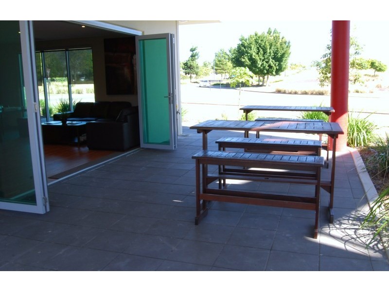 12 Endeavour Blvd, North Lakes QLD 4509