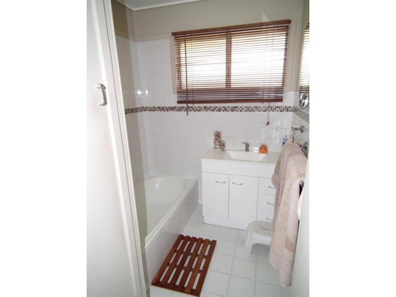 16 Nathan St, Vincent QLD 4814