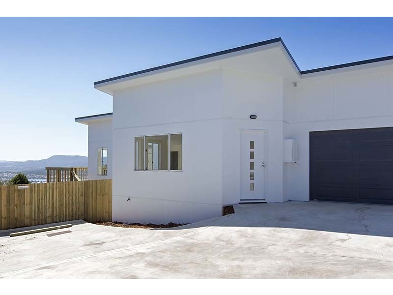 2/7 Travers Court, Claremont TAS 7011