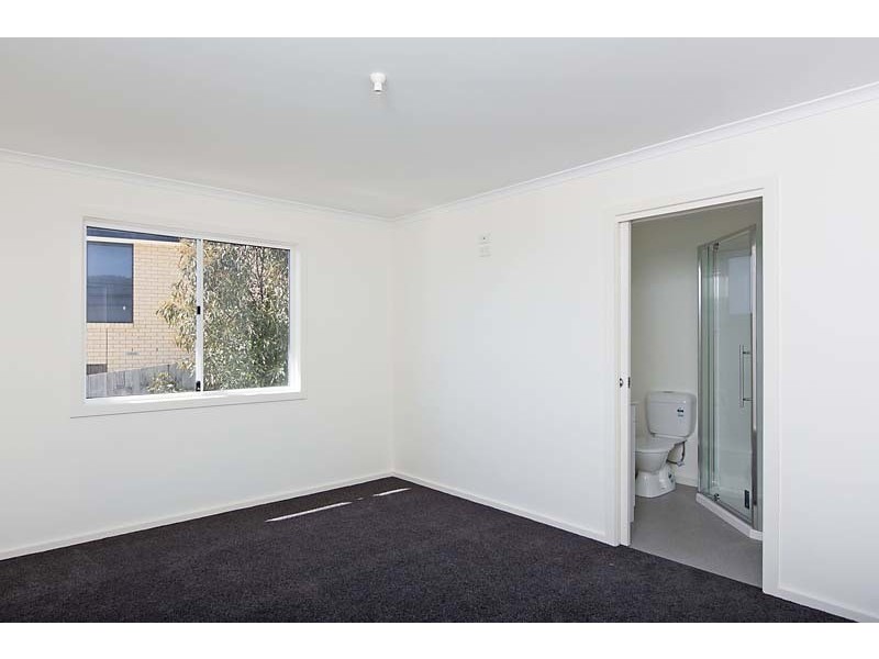 2/7 Travers Court, Claremont TAS 7011