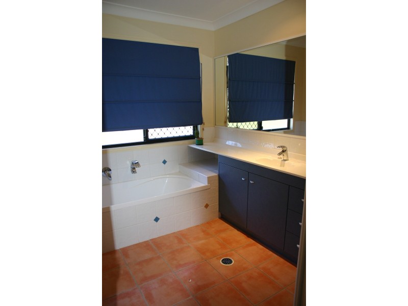30 Palmetto Place, Bridgeman Downs QLD 4035