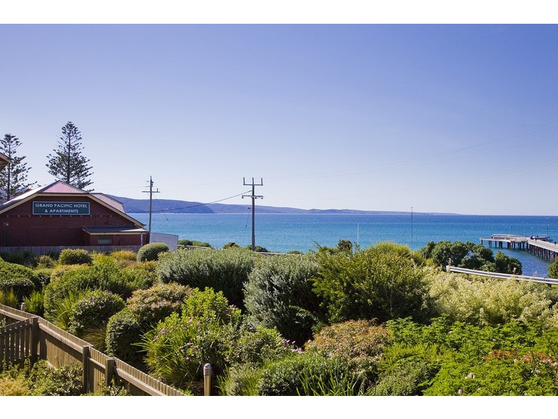 1/2-10 Ocean Road South, Lorne VIC 3232