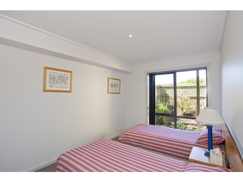 1/2-10 Ocean Road South, Lorne VIC 3232