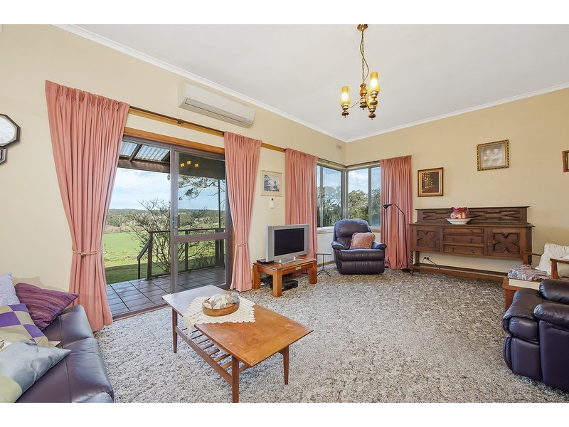 150 Yaugher, Forrest VIC 3236