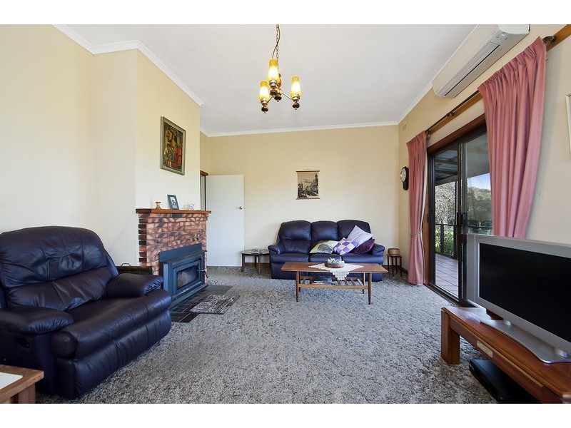 150 Yaugher, Forrest VIC 3236