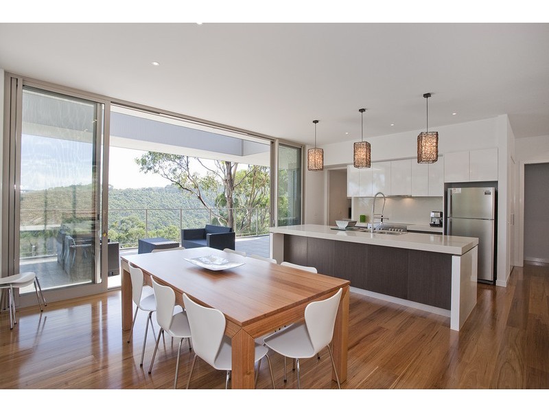 10 Skyline Court, Lorne VIC 3232