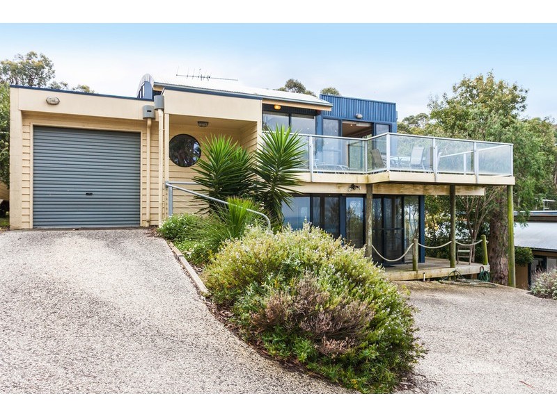 24 Normanby Terrace, Lorne VIC 3232