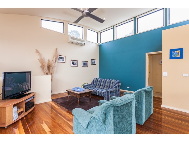 24 Normanby Terrace, Lorne VIC 3232